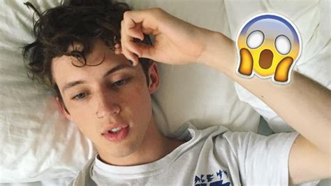 troye sivan leaked nudes|Troye Sivan Has The BEST Reaction To His Nude Pics Leaking.